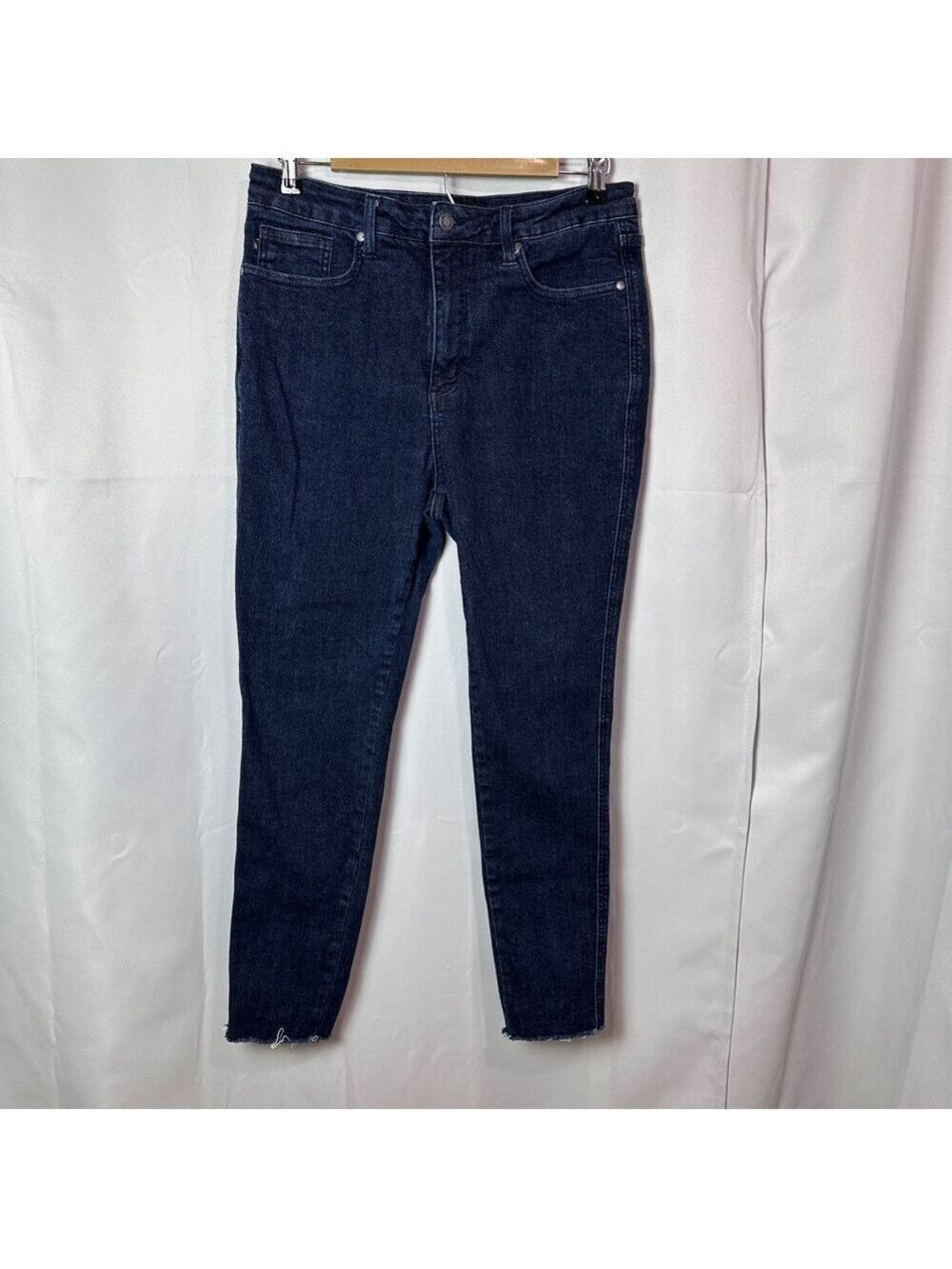 Judy Blue Women's Dark Wash Skinny Fit Jeans - Size 15/32